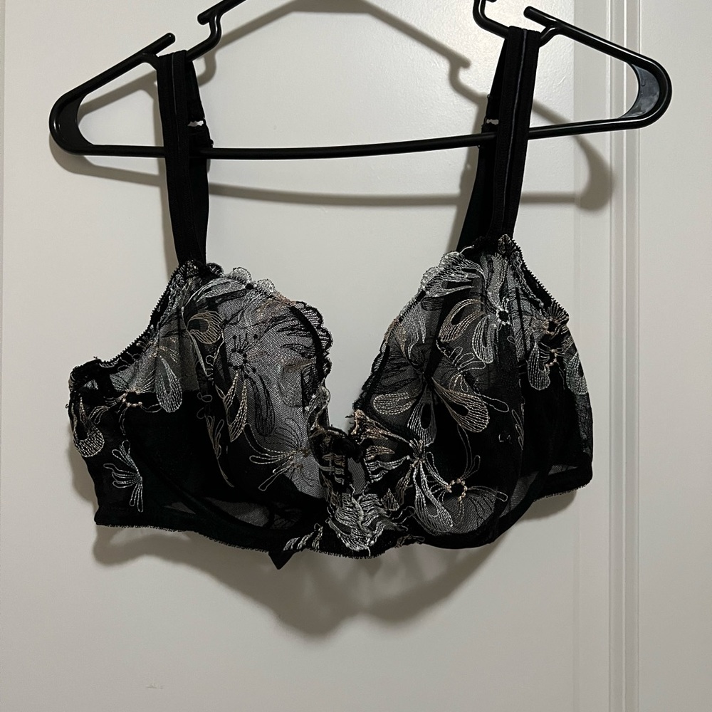 Paramour Womens Bra unlined like new 42D